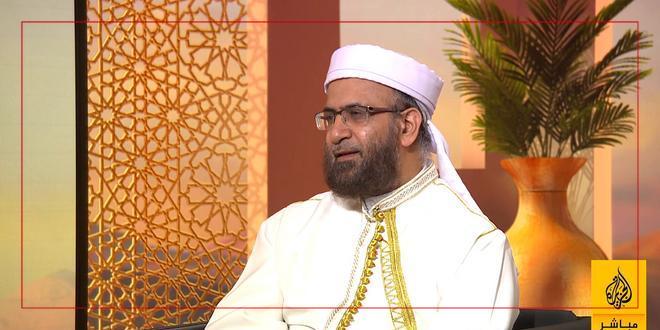 يكشف مقاصد الصيام العظيمة في القرآن الكريم